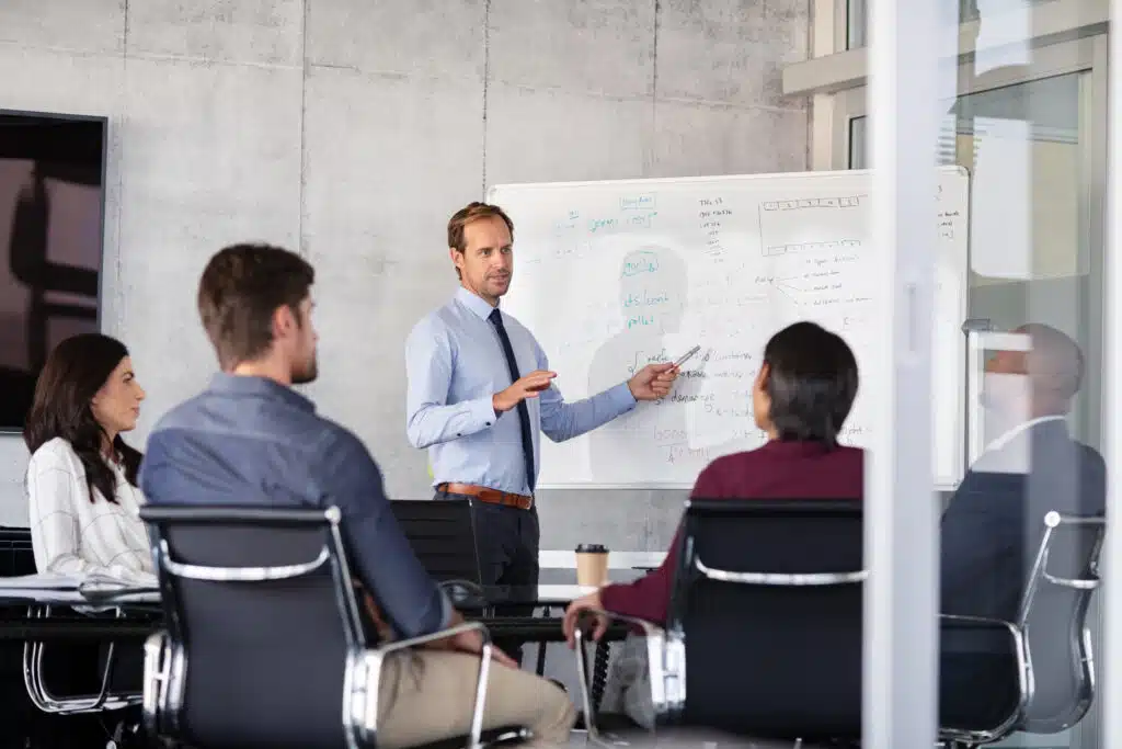 Durch ein ganzheitliches Stakeholder Management werden die verschiedenen Blickwinkel auf das Thema Digitales Lernen und die damit verbundenen Interessen und Bedürfnisse sichtbar