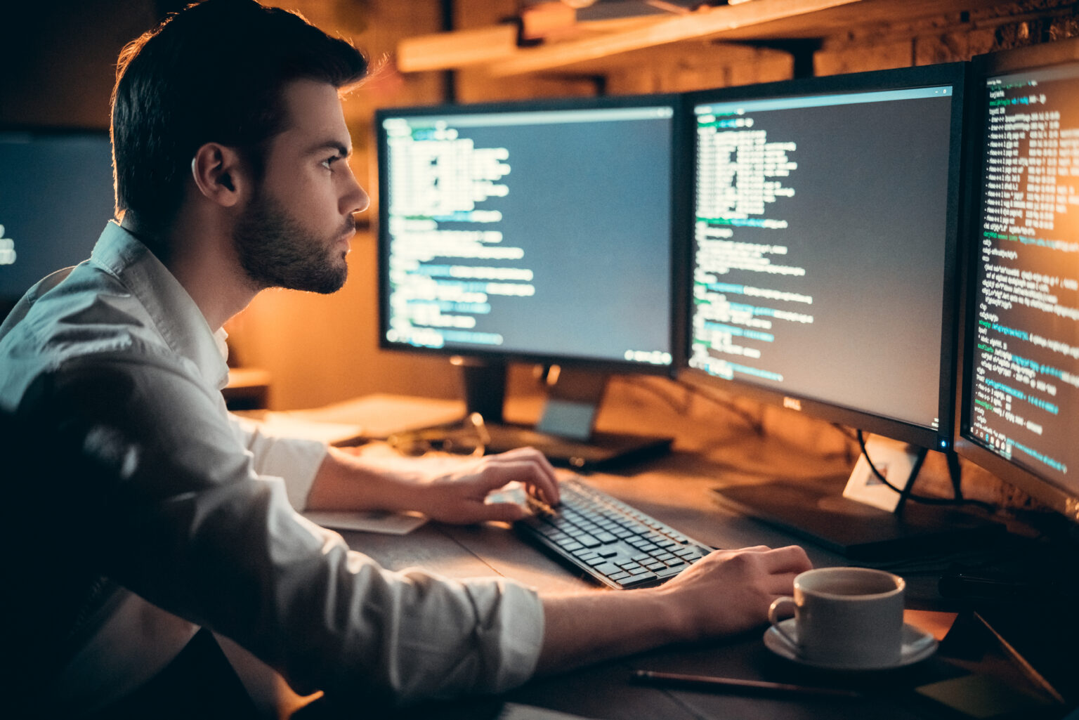 E-Learning Bildschirm- und Büroarbeitsplätze