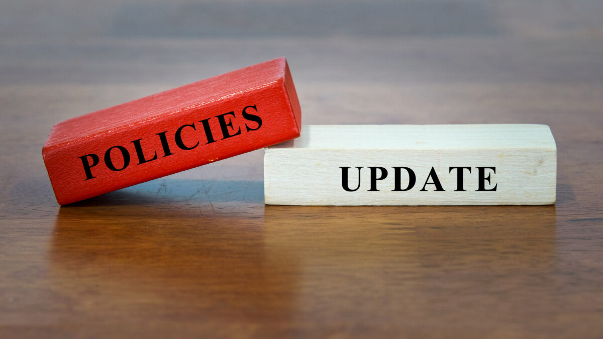 Gestezliche Änderungen, neue Gefahren oder Verordnungen erfordern angepasste Lerninhalte